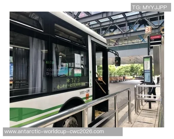 虹口足球场到五角场的便捷交通指南与周边景点推荐